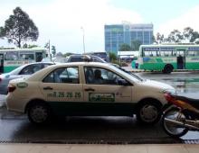 How to get from Ho Chi Minh Airport to the city