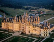 The Loire Valley and its castles.  Castles of the Loire Valley.  Description and review