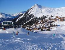 La Plagne yo'nalish xaritasi.  La Plagne chang'isi sxemasi.  La Plagne shahrida tog' chang'isi